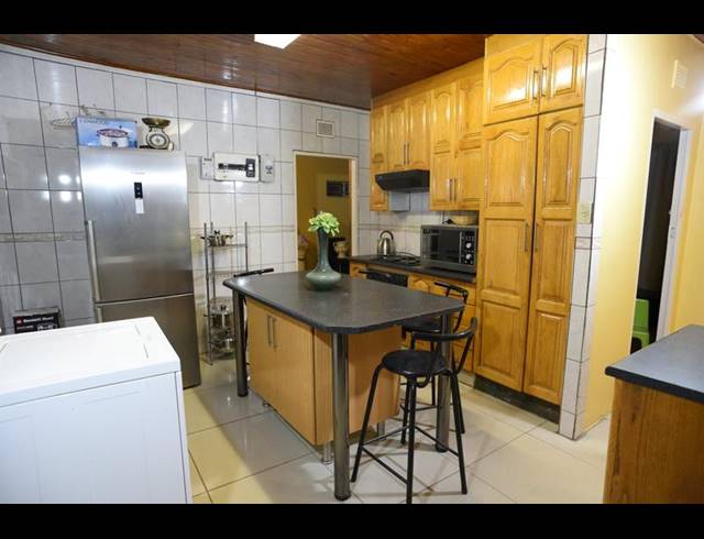 3 BEDROOM HOUSE FOR SALE IN VANDERBIJLPARK SE 1